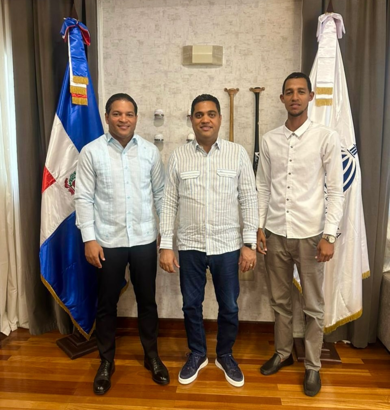 Alcalde se reúne con el ministro de deporte con el objetivo de solicitar diferentes proyectos deportivos para todo del municipio